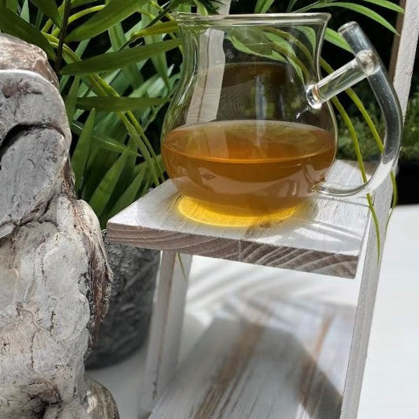 GRADE: Flowery Oolong  CAFFEINE/ANTIOXIDANT LEVEL: Medium/High  CUP CHARACTER: Wildly exotic. Toasty roundness with fruity jasmine notes. Stunning as an iced tea!  LUXURY INGREDIENTS: Black Tea, Green Tea, Oolong Tea, Jasmine Petals, Natural Flavors